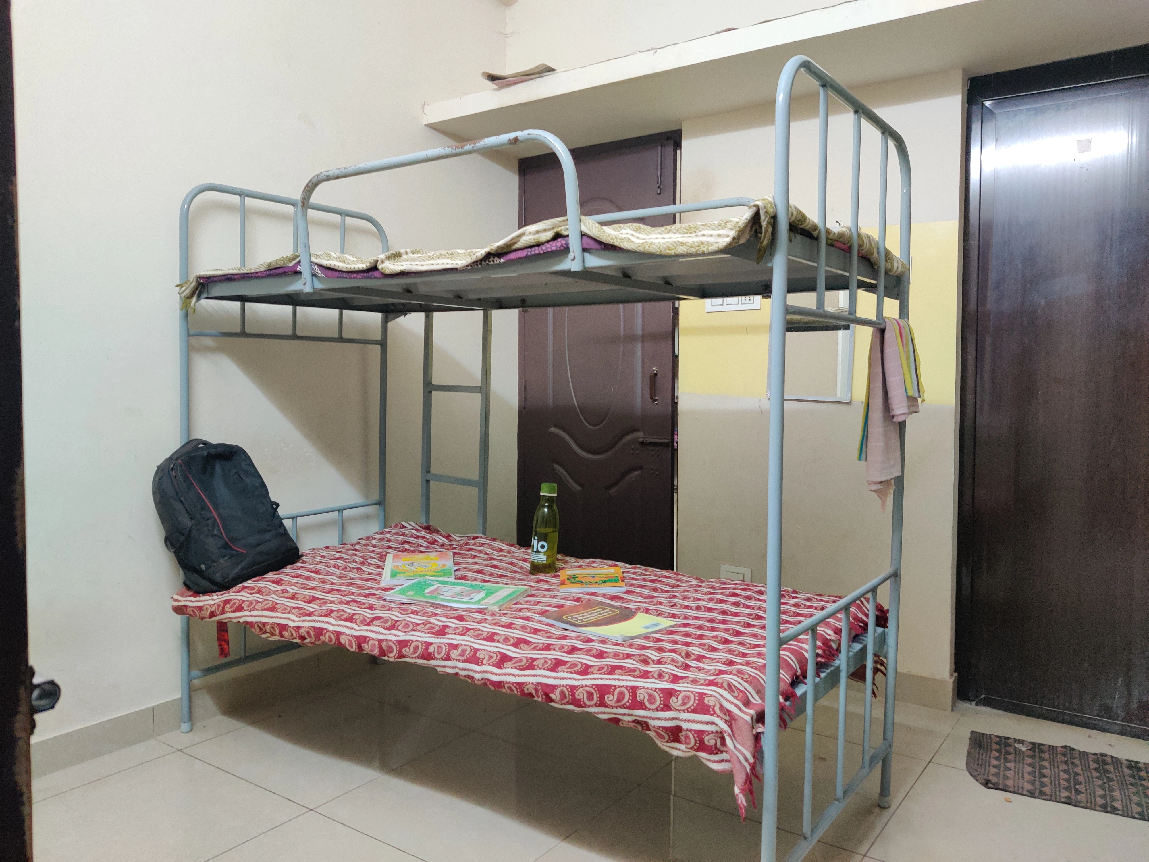Best Ladies hostel bed